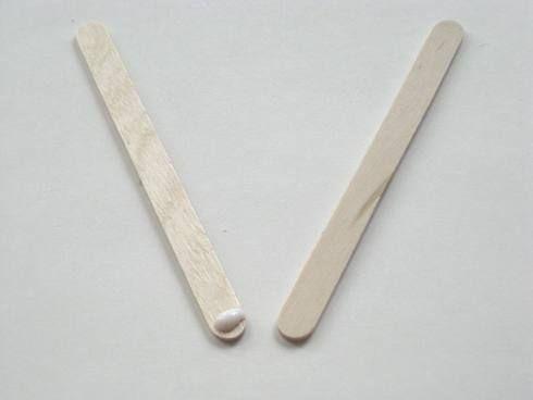 如何用彩纸做圆形扇子，如何用彩纸做圆形扇子视频（孩子暑期手工制作—纸扇）