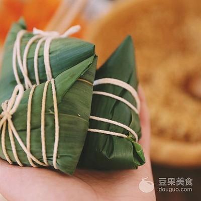 鲜肉粽子的做法，鲜肉粽子的家常做法（好吃到飞起的肉粽子）