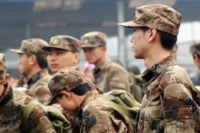 妈妈呀妈妈呀我想你是什么歌名，妈妈我想你歌曲 原唱（111个歌名讲述军人情怀）