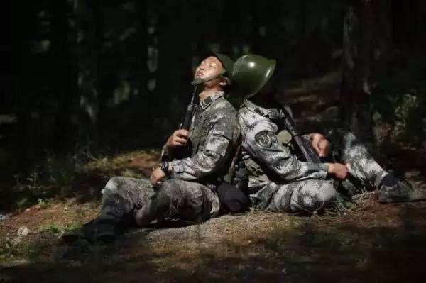 妈妈呀妈妈呀我想你是什么歌名，妈妈我想你歌曲 原唱（111个歌名讲述军人情怀）