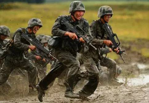 妈妈呀妈妈呀我想你是什么歌名，妈妈我想你歌曲 原唱（111个歌名讲述军人情怀）