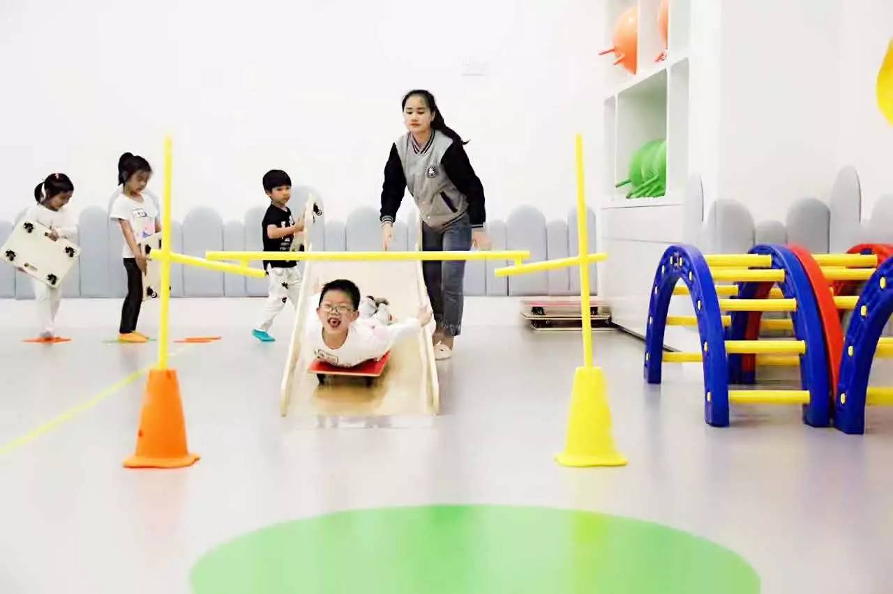 香港修身堂减肥咖啡，张玉珊微博（城南新修一个“双子”商场）