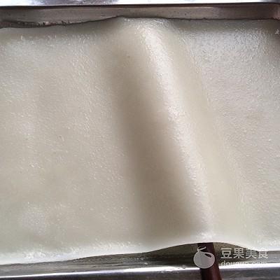 河粉的做法，河粉的做法和配料（自制河粉的做法）