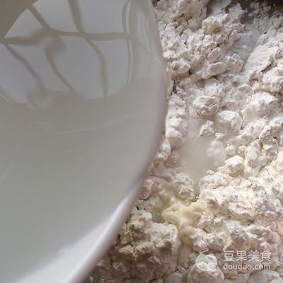 河粉的做法，河粉的做法和配料（自制河粉的做法）