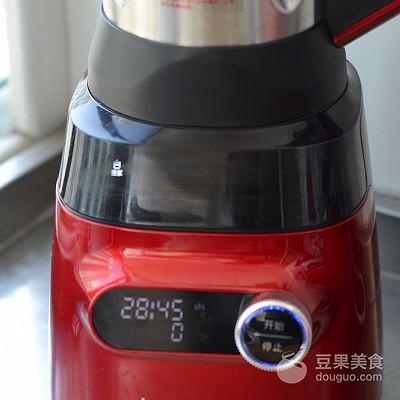  纯黄豆豆浆怎么做，玉米纯豆浆的做法