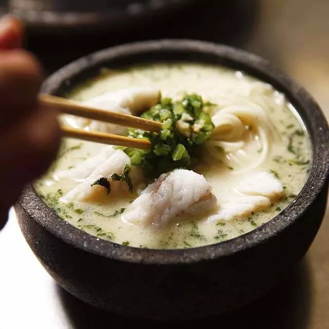 阿娘黄鱼面，阿娘黄鱼面价格（传说可以鲜掉你的眉毛）