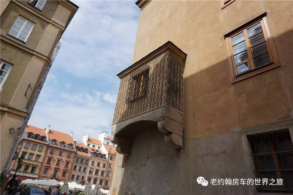 poland是哪个国家，poland是哪里（开着房车去欧洲丨曾经饱经战火、如今凤凰涅槃的波兰首都-华沙）