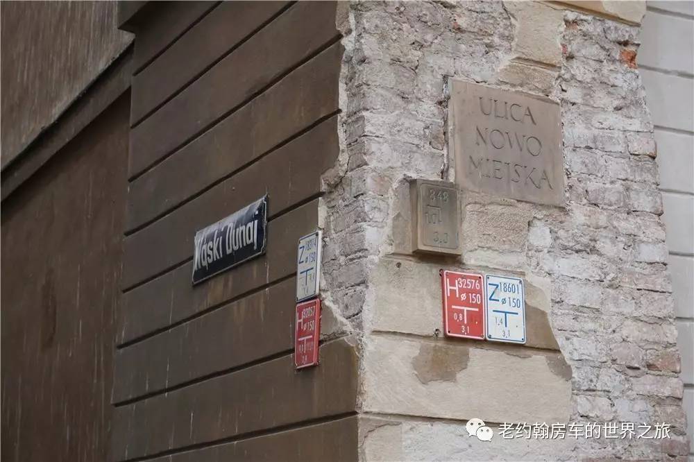 poland是哪个国家，poland是哪里（开着房车去欧洲丨曾经饱经战火、如今凤凰涅槃的波兰首都-华沙）