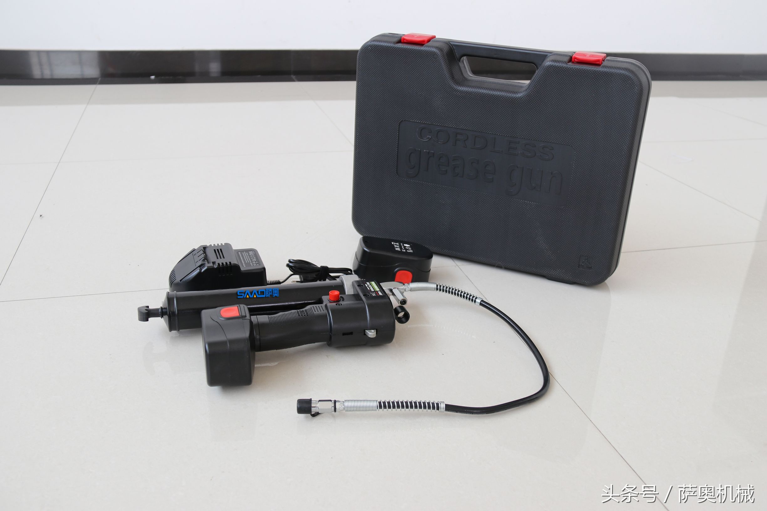 黄油枪使用方法，黄油枪怎么加注黄油（电动黄油设枪帮你来加油）