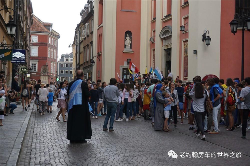 poland是哪个国家，poland是哪里（开着房车去欧洲丨曾经饱经战火、如今凤凰涅槃的波兰首都-华沙）