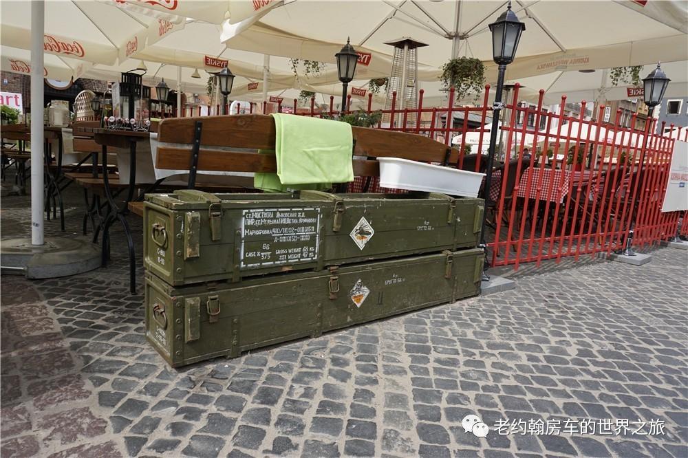 poland是哪个国家，poland是哪里（开着房车去欧洲丨曾经饱经战火、如今凤凰涅槃的波兰首都-华沙）