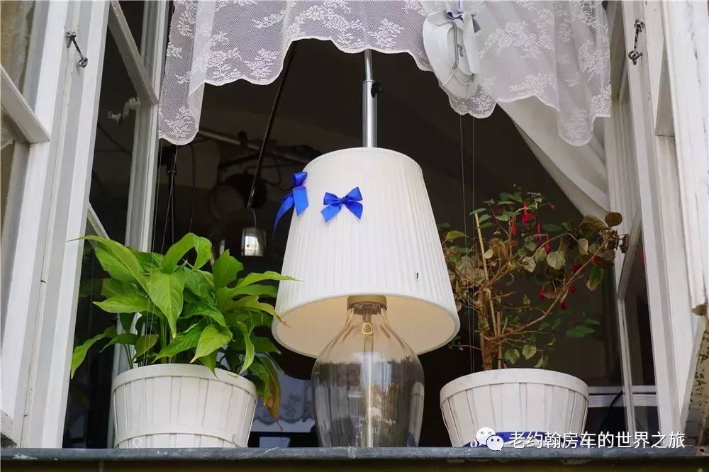 poland是哪个国家，poland是哪里（开着房车去欧洲丨曾经饱经战火、如今凤凰涅槃的波兰首都-华沙）