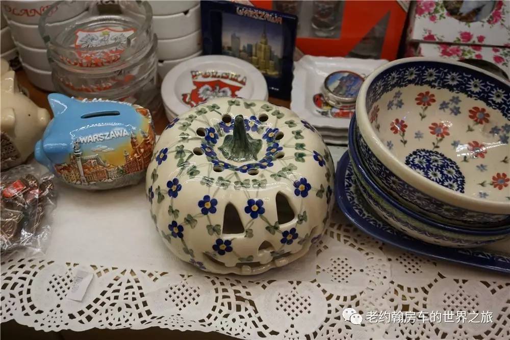 poland是哪个国家，poland是哪里（开着房车去欧洲丨曾经饱经战火、如今凤凰涅槃的波兰首都-华沙）