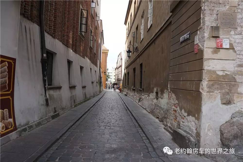 poland是哪个国家，poland是哪里（开着房车去欧洲丨曾经饱经战火、如今凤凰涅槃的波兰首都-华沙）