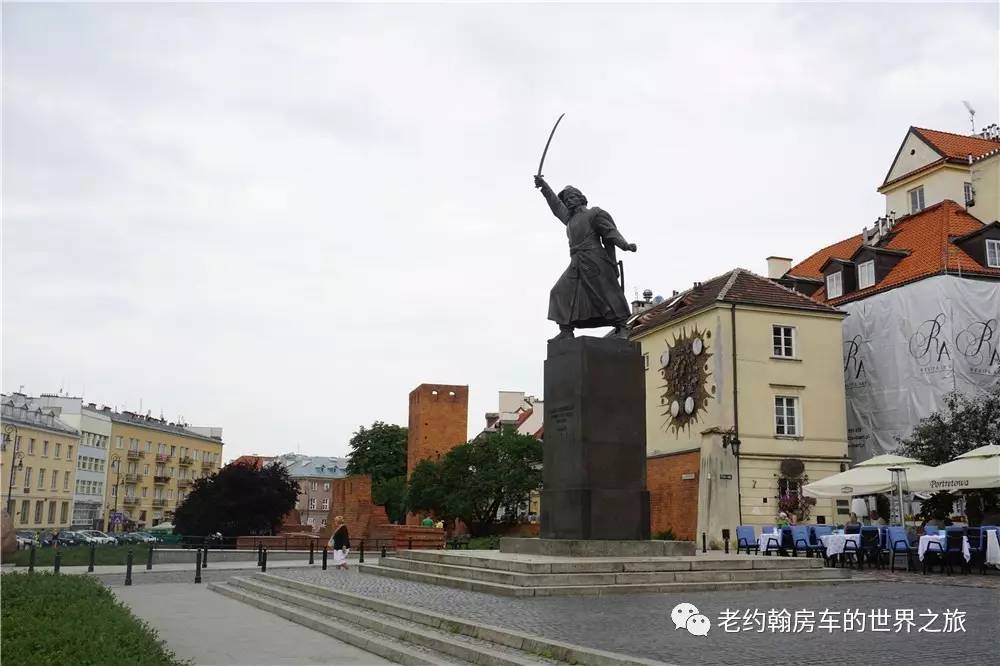 poland是哪个国家，poland是哪里（开着房车去欧洲丨曾经饱经战火、如今凤凰涅槃的波兰首都-华沙）