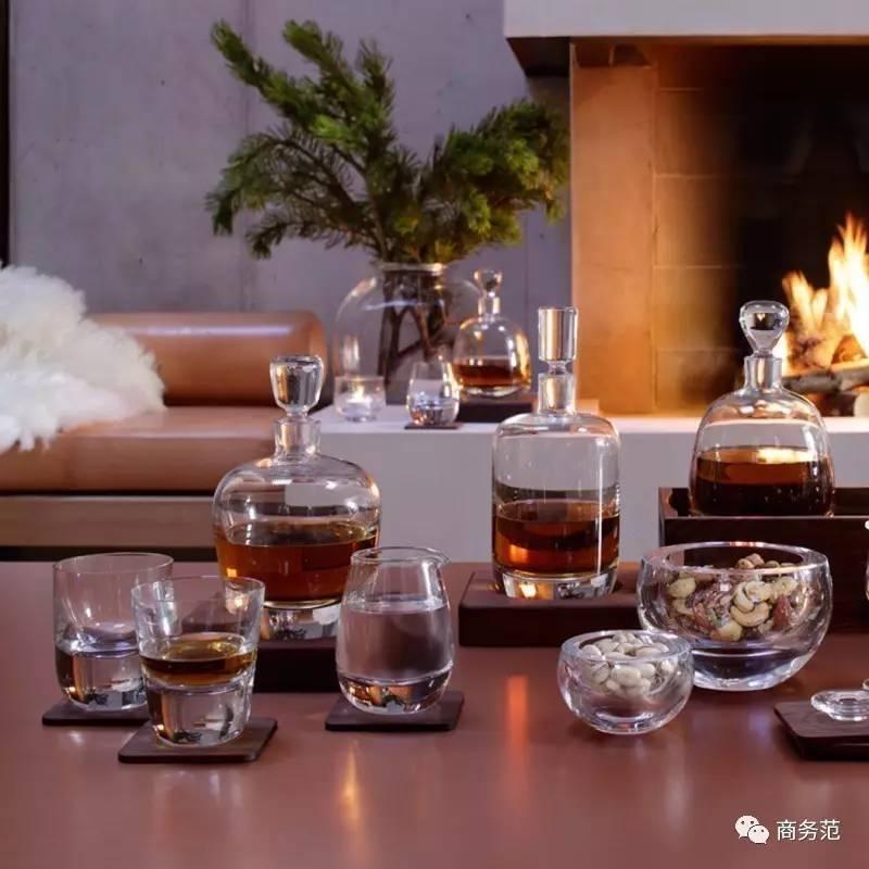 金利来的包是什么档次，金利来女包档次（能让他们被同龄人都羡慕）