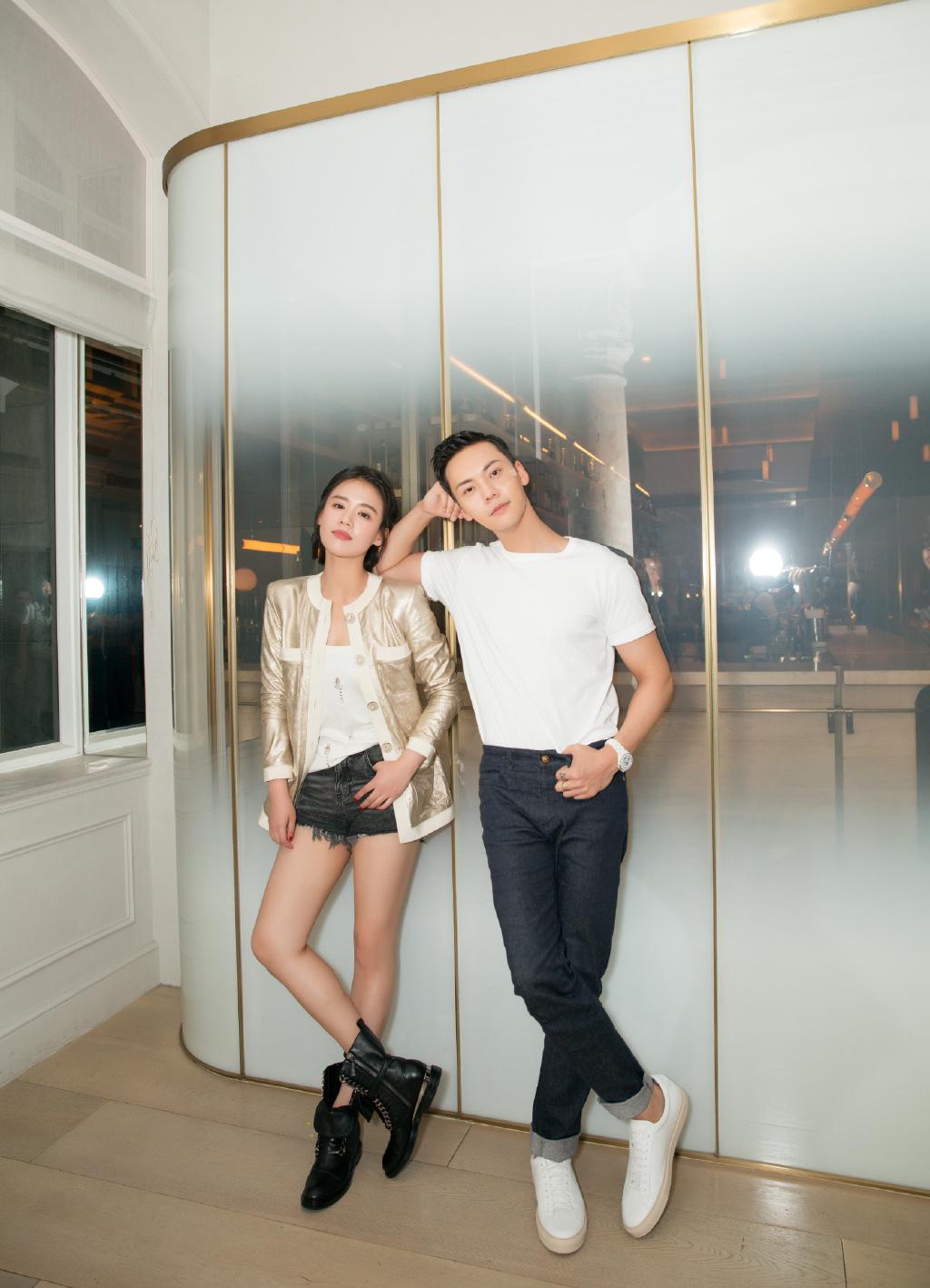 陈伟霆剧中饰演充满斗志的热血少年,金马影后马思纯饰演兼具美貌与