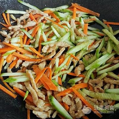 炒粉的做法，炒粉的做法视频教程（炒米粉的做法）