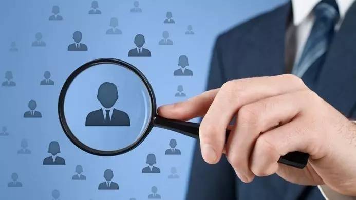 国内知名猎头公司排名，国内十大猎头公司（挖个180万年薪的人至少收45万）