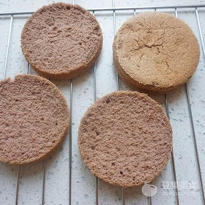 小四寸蛋糕多大，6寸蛋糕多大（四寸加高甘纳许淋面蛋糕#有颜值的实力派#）