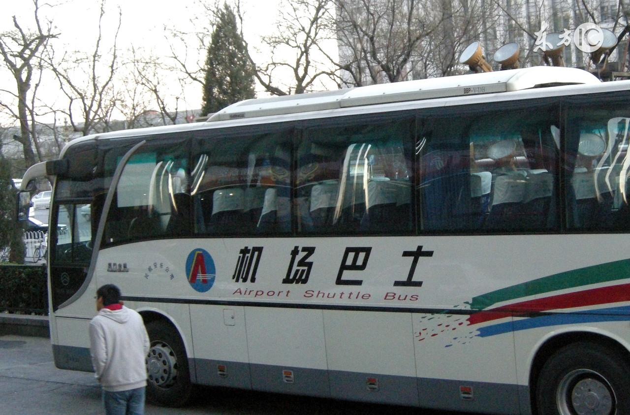 坐飞机的流程是怎么样的，坐飞机的流程是什么样的（手把手教你坐飞机）