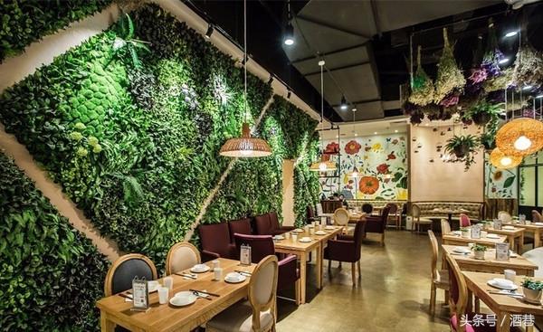 梦见别人吃饭，梦见别人吃饭我拉屎（梦到自己请别人）