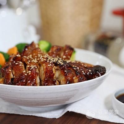 鸡腿饭的做法有哪些，鸡腿饭的做法有哪些简单（最详细的照烧鸡腿饭的做法）