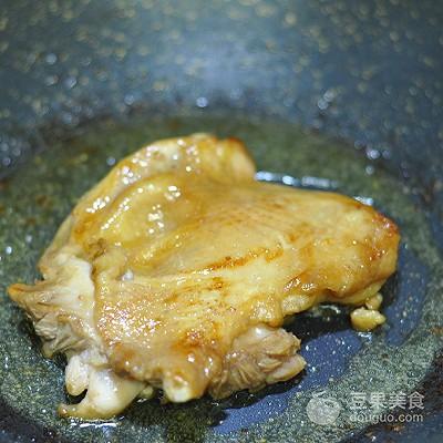 鸡腿饭的做法有哪些，鸡腿饭的做法有哪些简单（最详细的照烧鸡腿饭的做法）