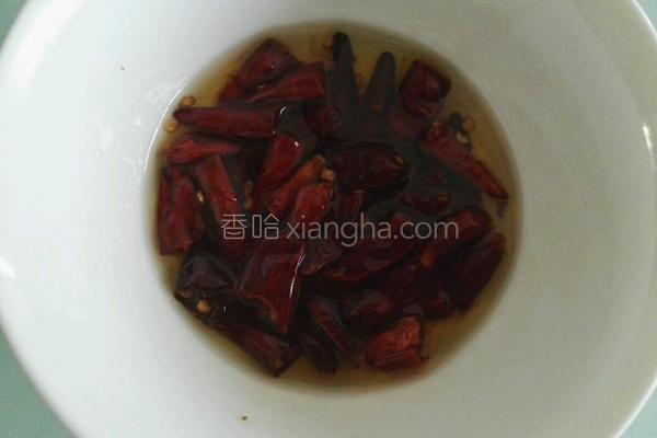 洋葱炒木耳的怎样做，如何炒洋葱木耳（洋葱木耳）