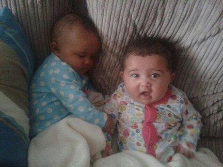 马剑琴和马剑琪，马承祖儿子马剑琴（同卵双胞胎肤色和眼球颜色都不同）