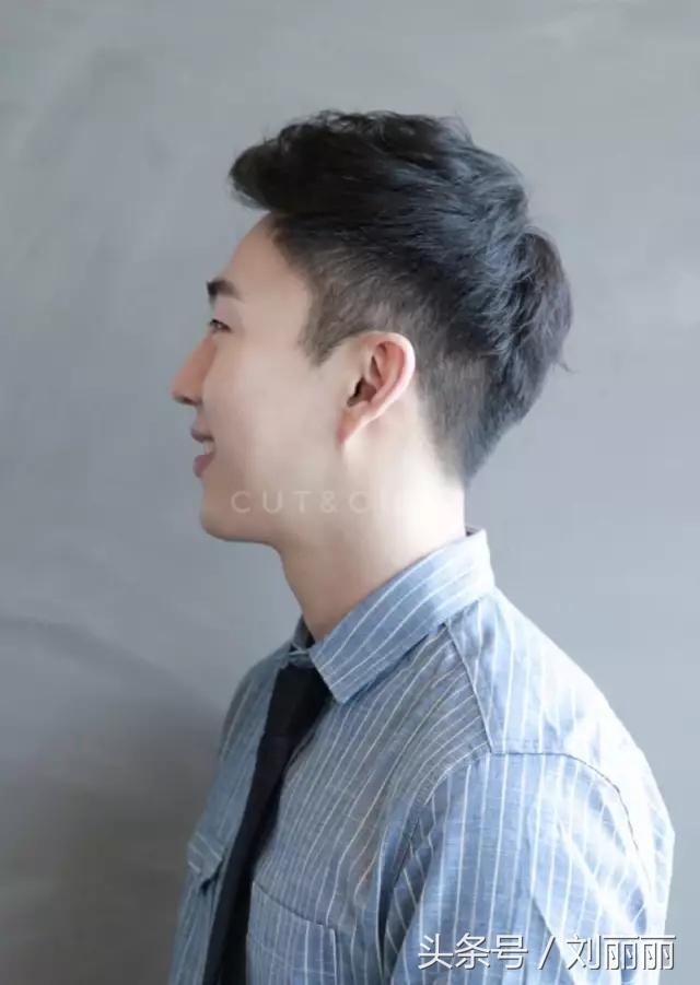 2017年流行好看的短发，今年好看的短发（2017流行两侧铲短男士短发）