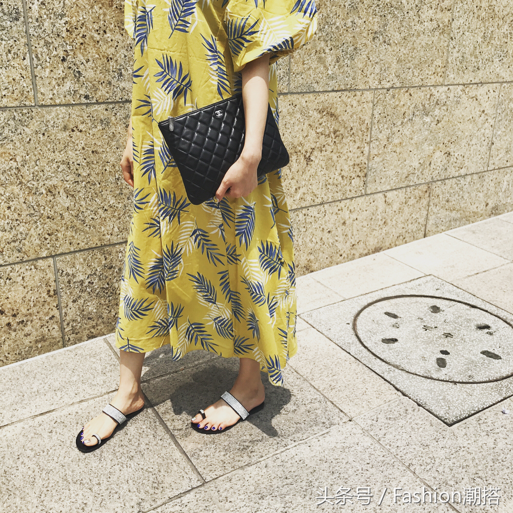 怀孕的女生在孕期也要优雅漂亮，都有哪些穿搭推荐呢，怀孕的女生在孕期也要优雅漂亮（怀孕了怎么穿都觉得难看）