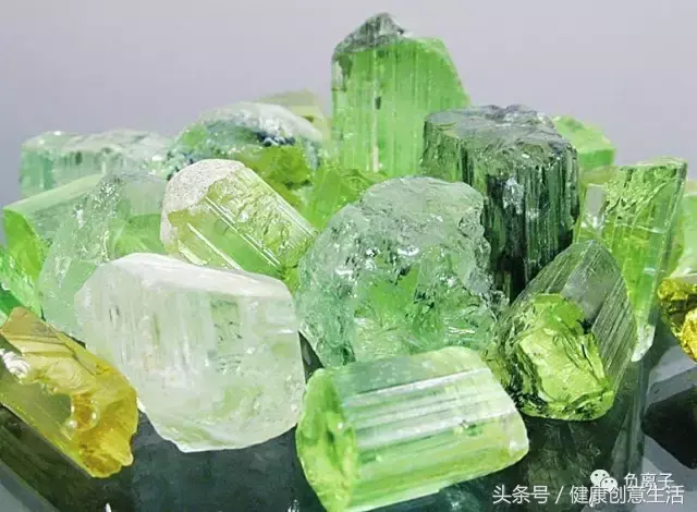 托玛琳石的功效，托玛琳石的功效和作用（神奇的宝石——托玛琳）