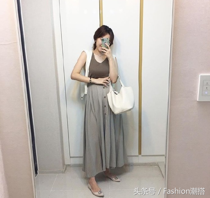 怀孕的女生在孕期也要优雅漂亮，都有哪些穿搭推荐呢，怀孕的女生在孕期也要优雅漂亮（怀孕了怎么穿都觉得难看）