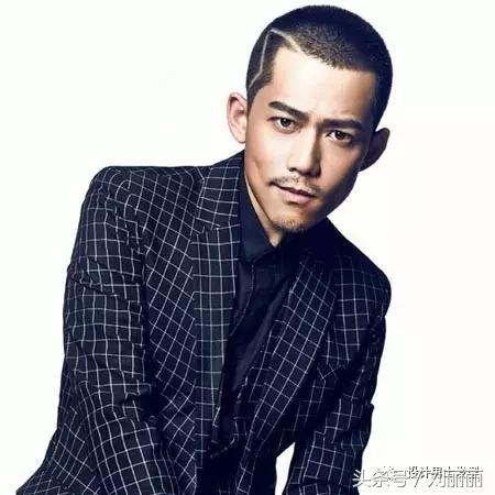 2017年流行好看的短发，今年好看的短发（2017流行两侧铲短男士短发）