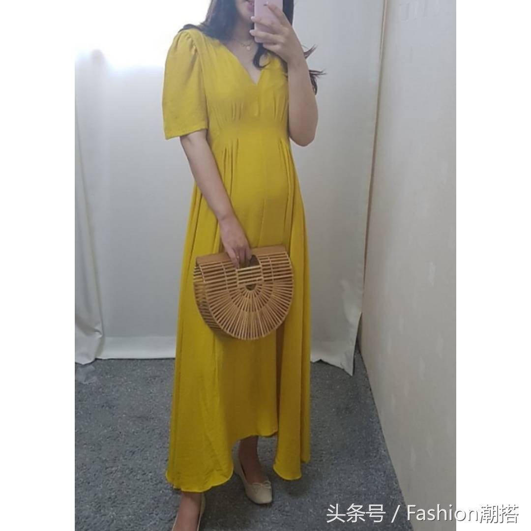 怀孕的女生在孕期也要优雅漂亮，都有哪些穿搭推荐呢，怀孕的女生在孕期也要优雅漂亮（怀孕了怎么穿都觉得难看）