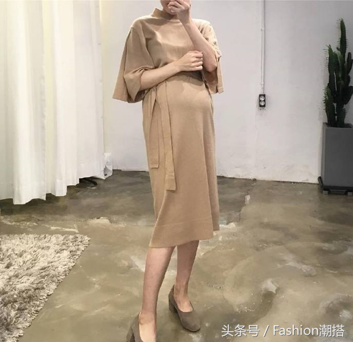 怀孕的女生在孕期也要优雅漂亮，都有哪些穿搭推荐呢，怀孕的女生在孕期也要优雅漂亮（怀孕了怎么穿都觉得难看）