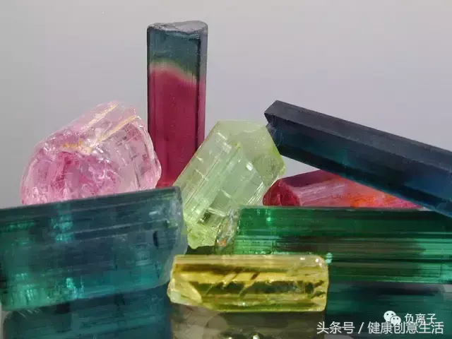 托玛琳石的功效，托玛琳石的功效和作用（神奇的宝石——托玛琳）