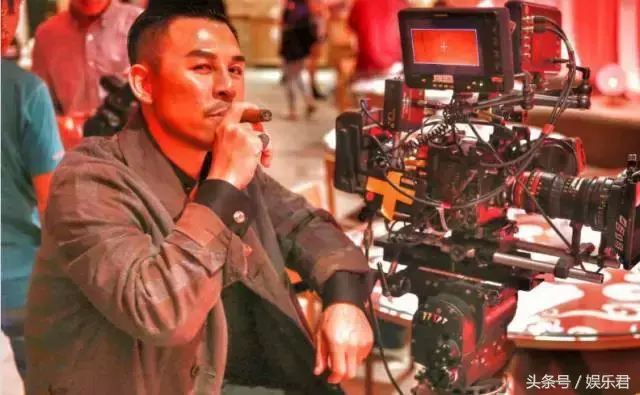 吸烟图片伤感男，吸烟男生头像微信（发哥释行宇抽烟显霸气）