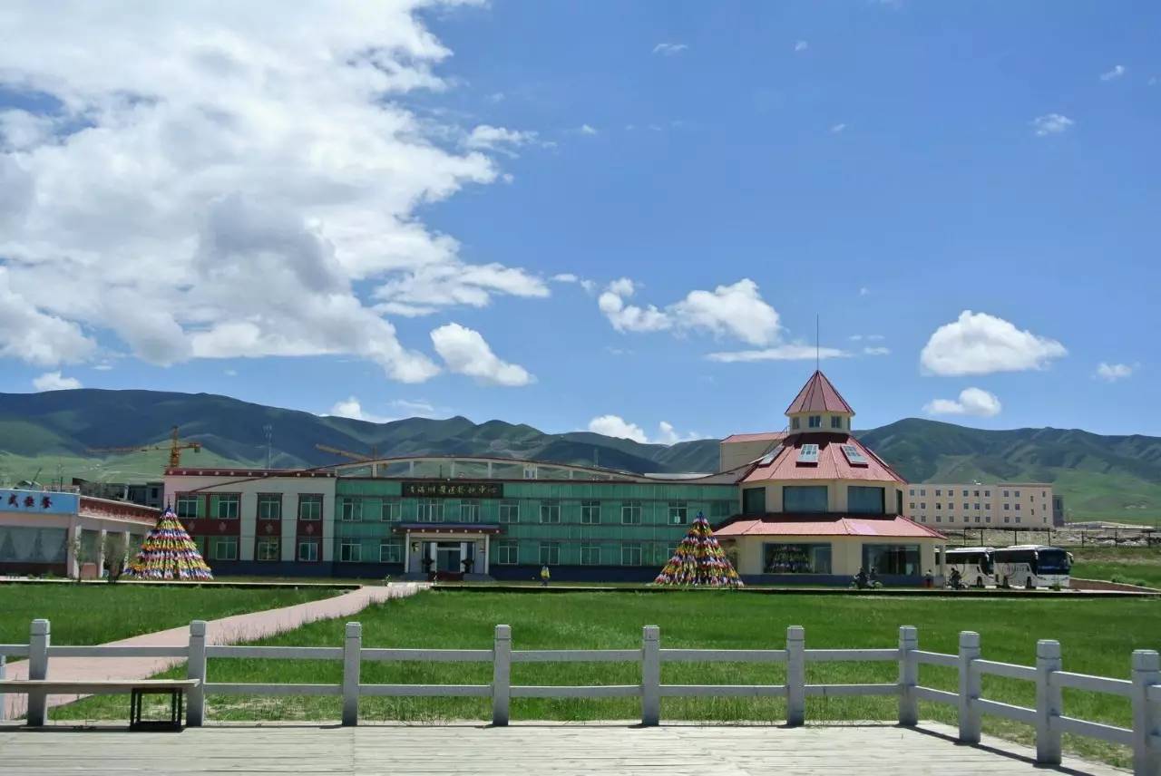 青海湖环湖多少公里，青海湖自驾旅游攻略（自驾青海湖环湖公路详细攻略）