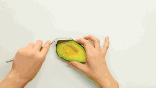 牛油果怎么看熟不熟，牛油果怎么看熟不熟需要去皮吗（牛油果怎么挑）