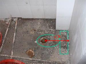 坐便器移位器的优点，坐便移位器容易堵吗（师傅讲可以装马桶移位器）