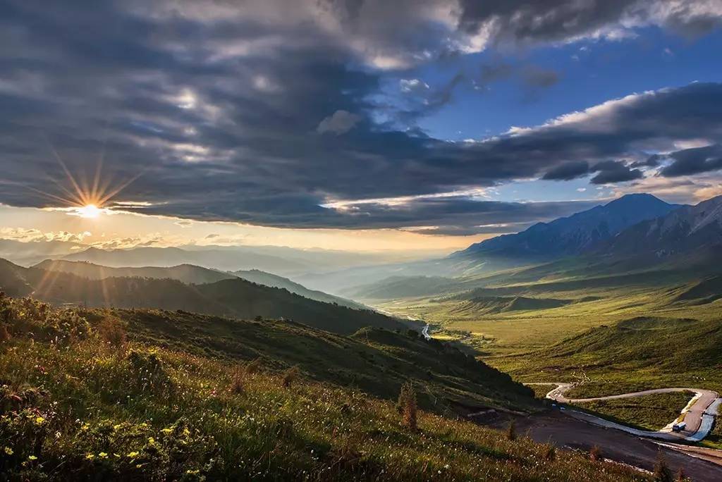 青海湖环湖多少公里，青海湖自驾旅游攻略（自驾青海湖环湖公路详细攻略）