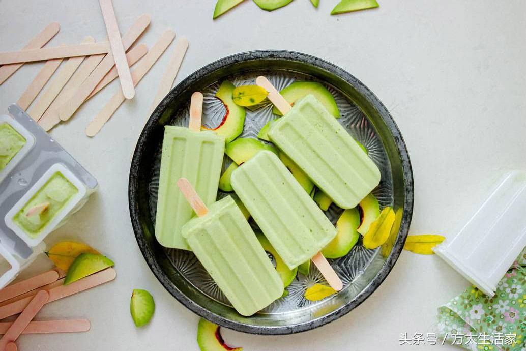 牛油果怎么看熟不熟，牛油果怎么看熟不熟需要去皮吗（牛油果怎么挑）