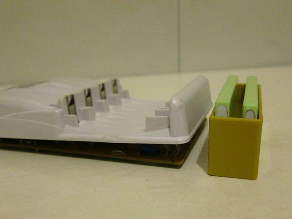 号电池充电器(5号充电电池的充电器通用吗)"