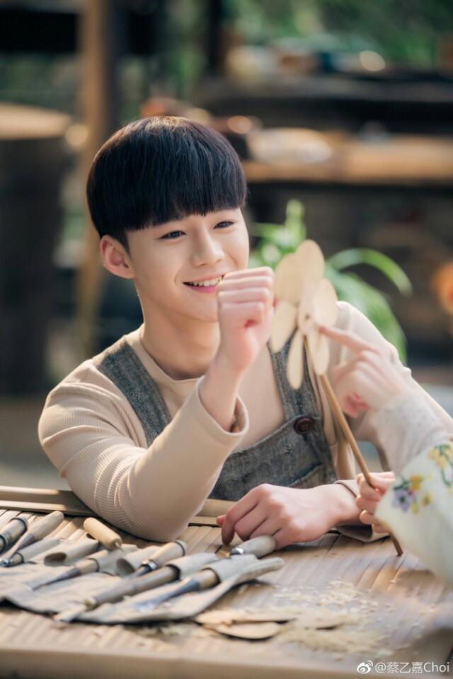 郁风是谁扮演的,我们的少年时代郁风扮演者是谁(《我们的少年时代》