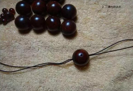 串珠手链怎么打结，佛珠手链打结（有了这个穿珠打结图解）