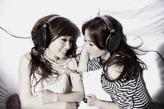 马剑琴和马剑琪，马承祖儿子马剑琴（同卵双胞胎肤色和眼球颜色都不同）