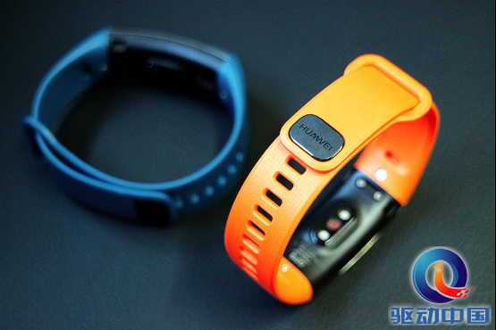 华为运动手环使用方法是什么，华为运动手环怎样使用（华为运动手环上手体验）