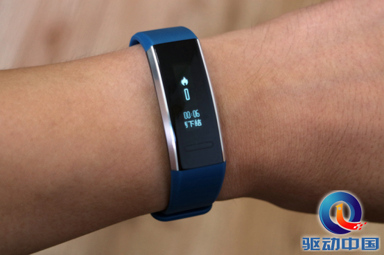 华为运动手环使用方法是什么，华为运动手环怎样使用（华为运动手环上手体验）